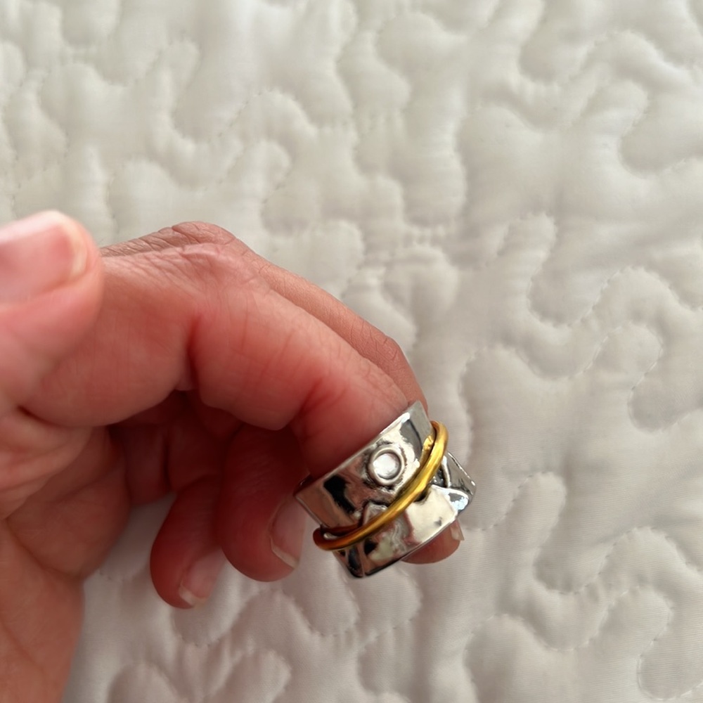 Ring - Picture 4 of 7